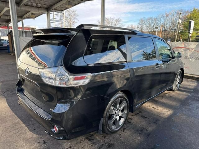 2015 Toyota Sienna SE Premium