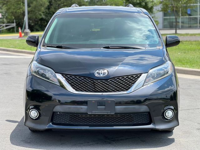 2015 Toyota Sienna SE