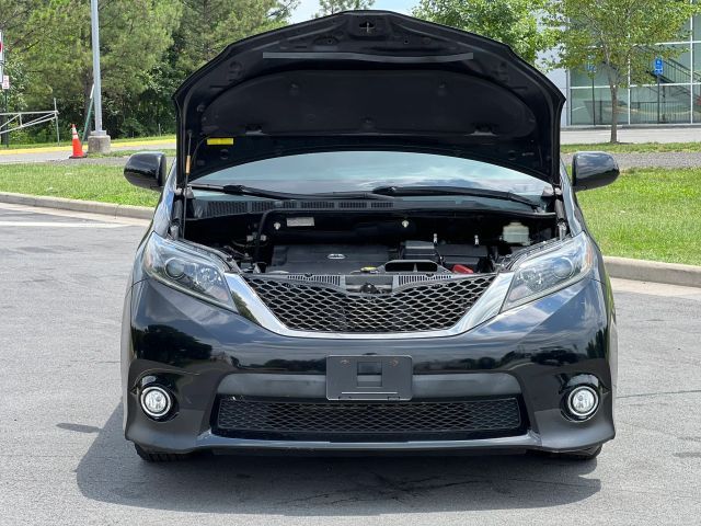2015 Toyota Sienna SE
