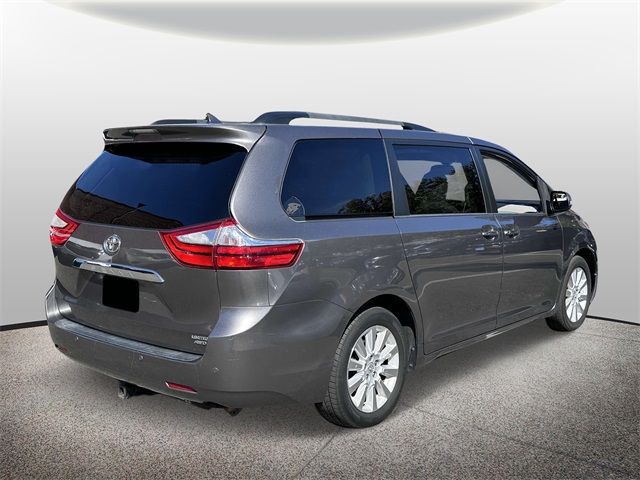 2015 Toyota Sienna 