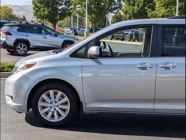 2015 Toyota Sienna 