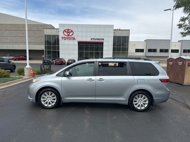 2015 Toyota Sienna 