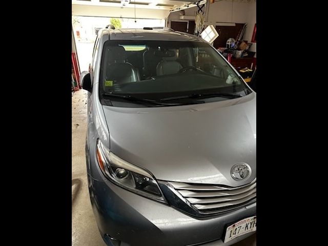 2015 Toyota Sienna XLE