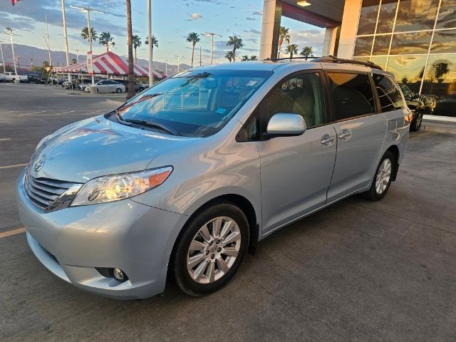 2015 Toyota Sienna XLE