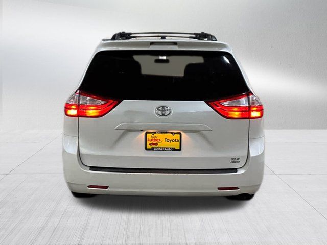 2015 Toyota Sienna XLE