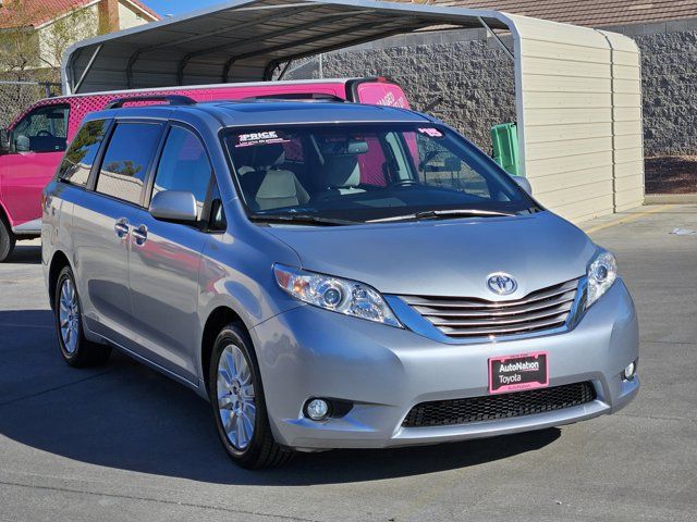 2015 Toyota Sienna XLE