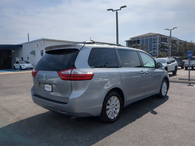 2015 Toyota Sienna XLE