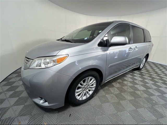 2015 Toyota Sienna XLE