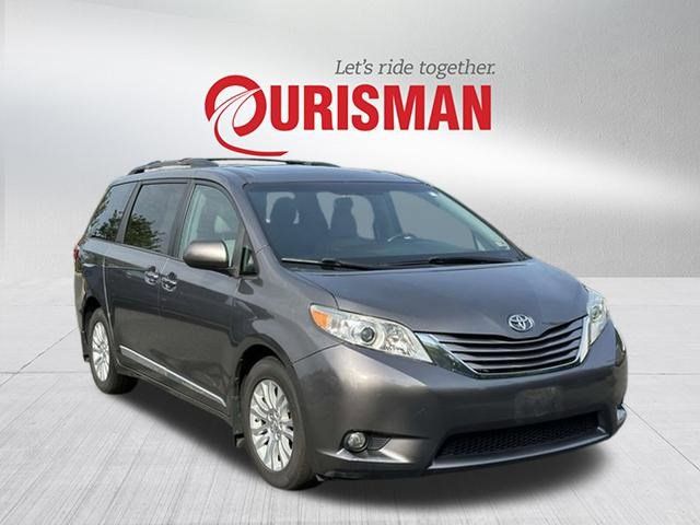 2015 Toyota Sienna XLE