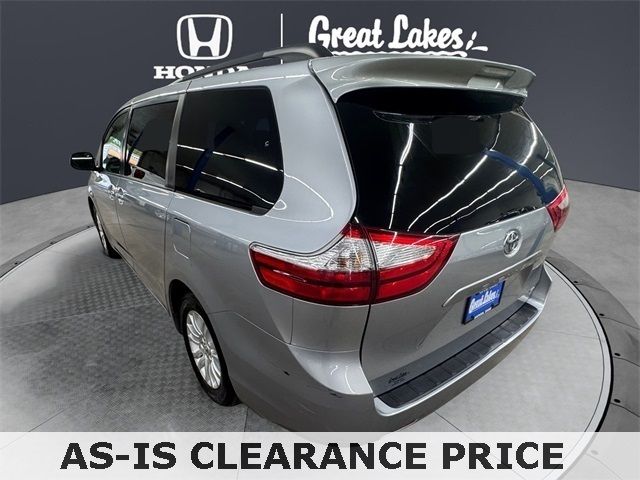 2015 Toyota Sienna 