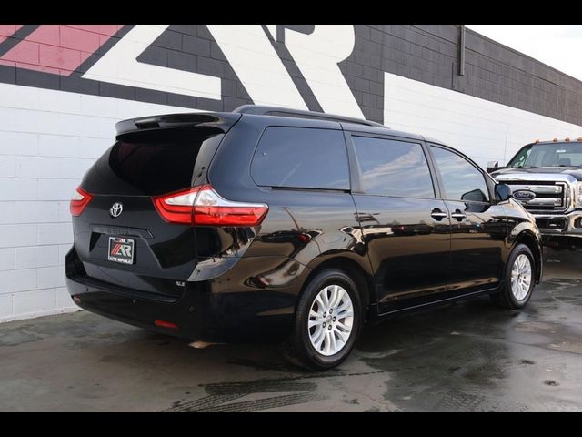 2015 Toyota Sienna XLE