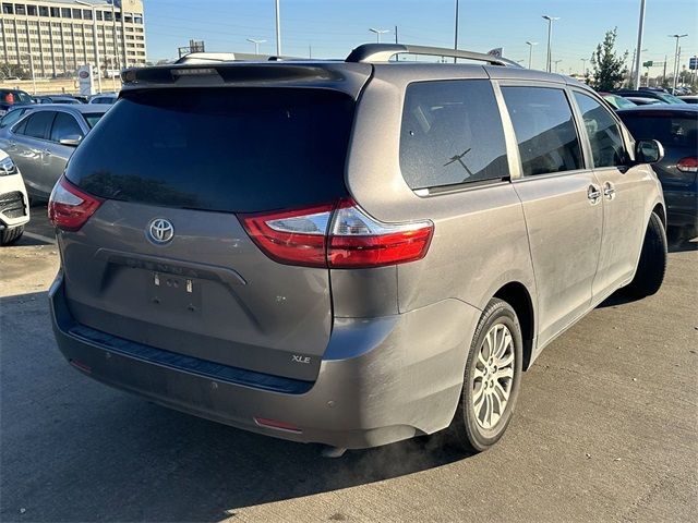 2015 Toyota Sienna XLE