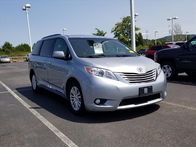 2015 Toyota Sienna 