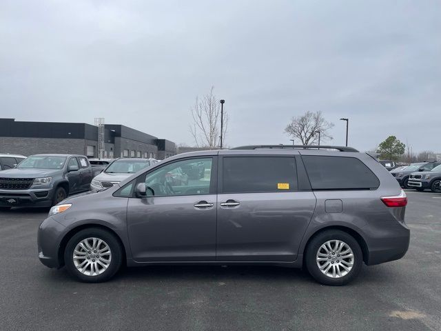 2015 Toyota Sienna 