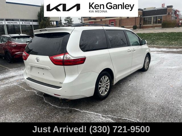 2015 Toyota Sienna XLE