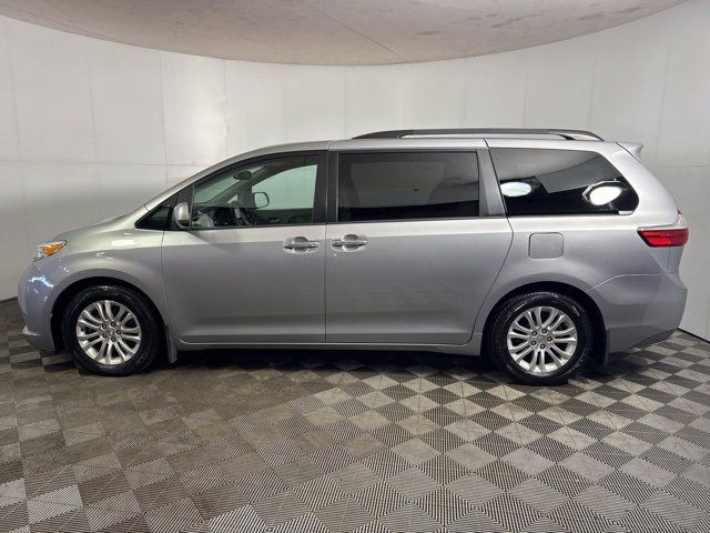 2015 Toyota Sienna XLE