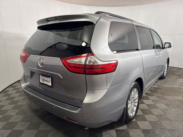 2015 Toyota Sienna XLE