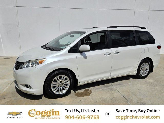 2015 Toyota Sienna XLE