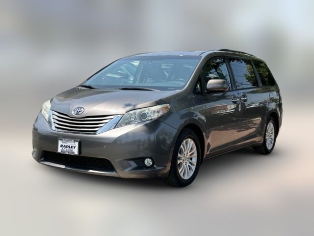 2015 Toyota Sienna XLE