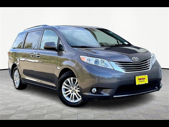 2015 Toyota Sienna XLE