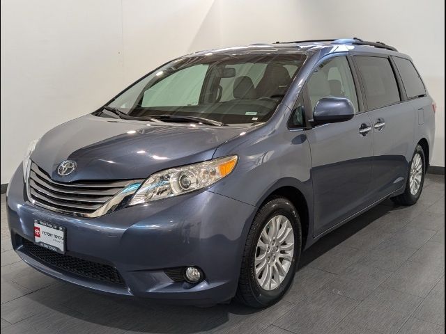 2015 Toyota Sienna 