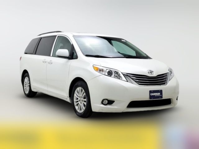 2015 Toyota Sienna XLE