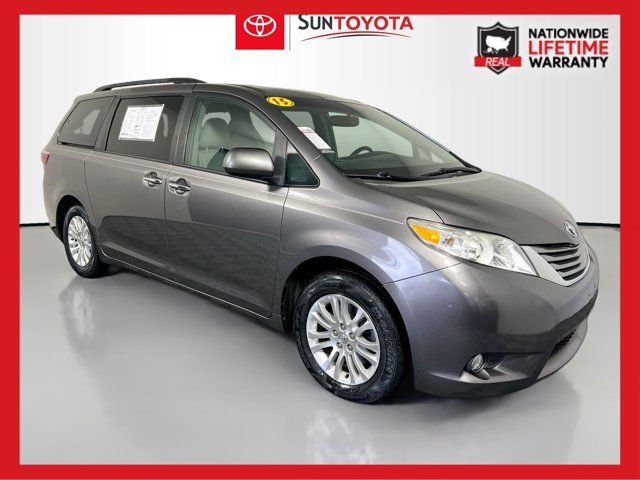 2015 Toyota Sienna XLE