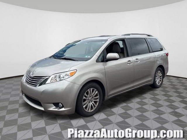 2015 Toyota Sienna XLE