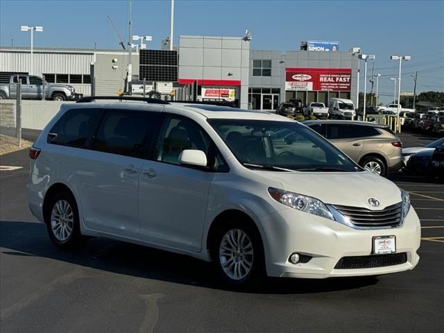 2015 Toyota Sienna XLE