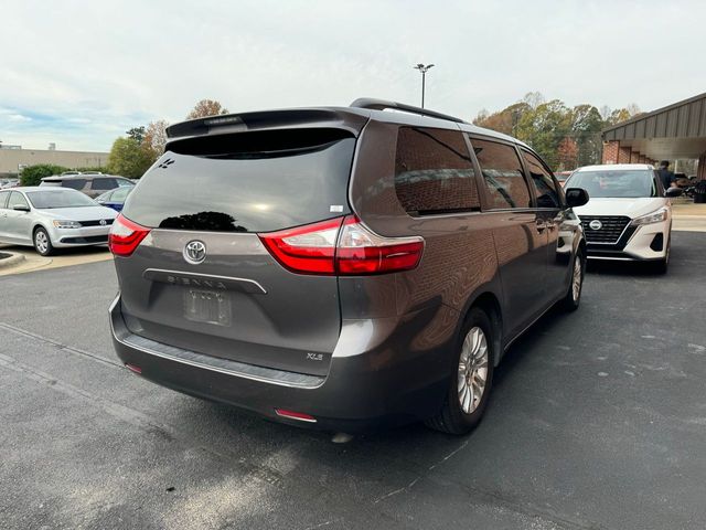 2015 Toyota Sienna XLE