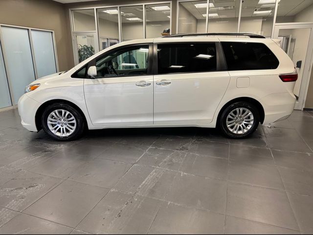 2015 Toyota Sienna XLE