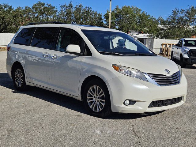 2015 Toyota Sienna XLE