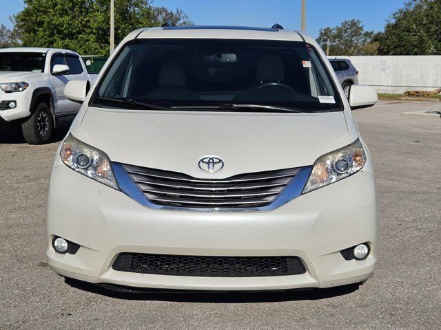 2015 Toyota Sienna XLE