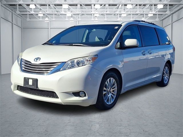 2015 Toyota Sienna XLE