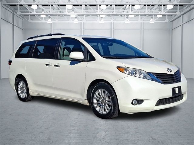 2015 Toyota Sienna XLE