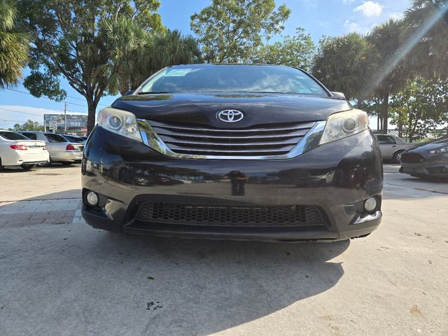 2015 Toyota Sienna XLE