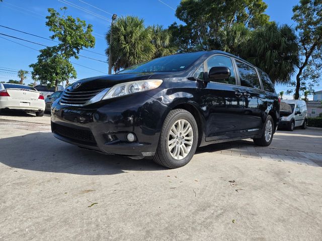 2015 Toyota Sienna XLE