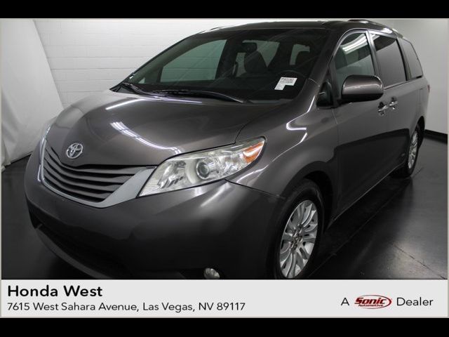 2015 Toyota Sienna XLE