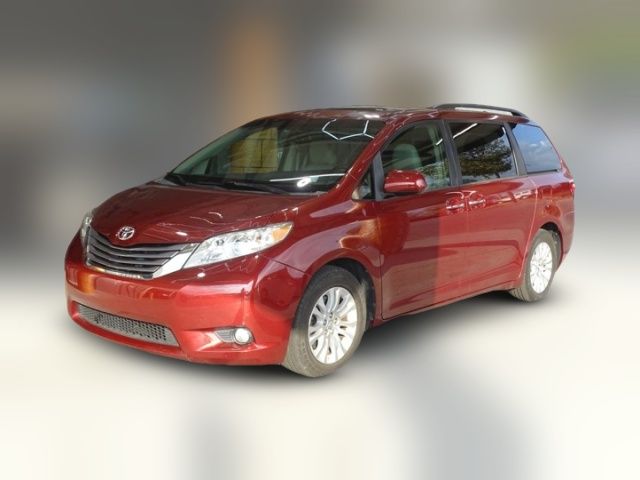 2015 Toyota Sienna XLE Auto Access Seat