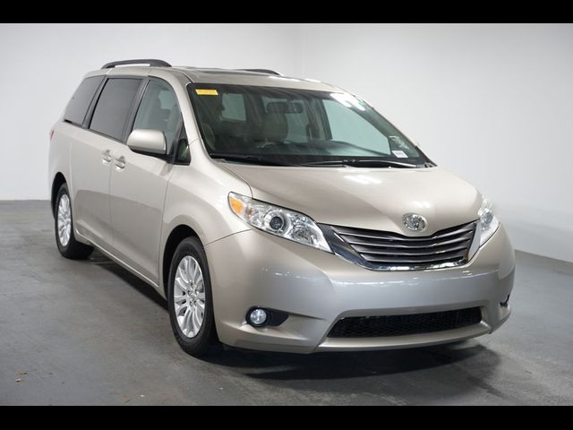 2015 Toyota Sienna XLE