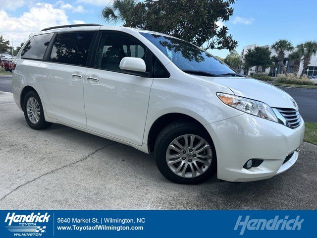 2015 Toyota Sienna XLE