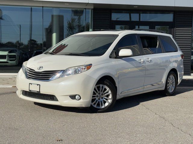 2015 Toyota Sienna XLE