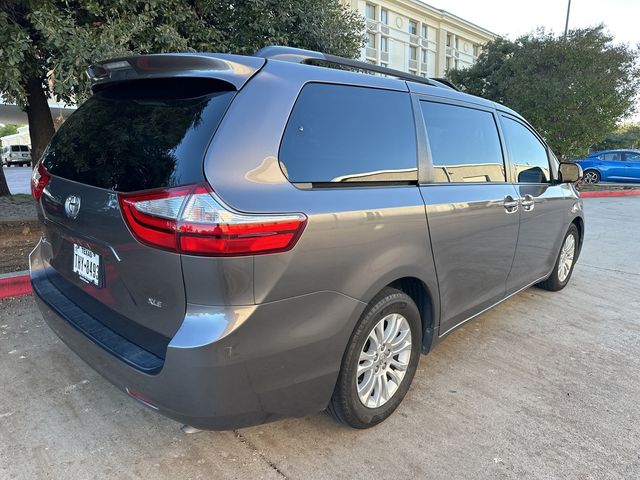 2015 Toyota Sienna XLE