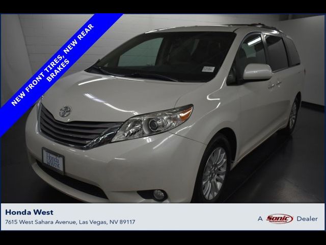 2015 Toyota Sienna XLE