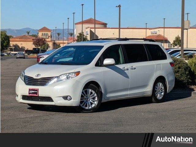 2015 Toyota Sienna XLE