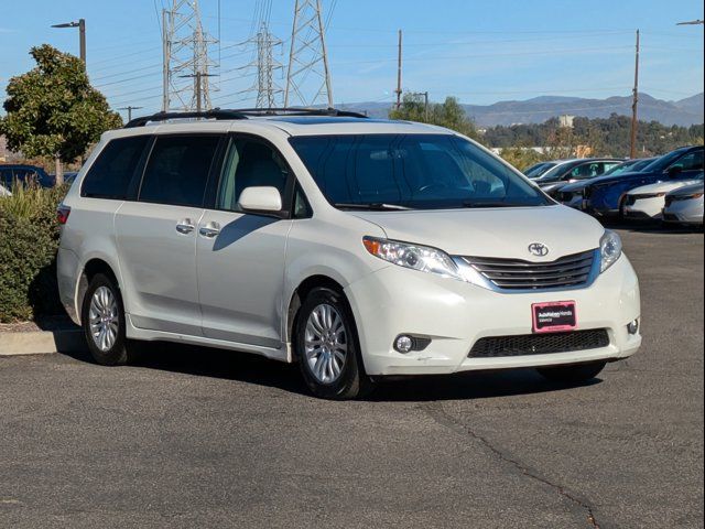 2015 Toyota Sienna XLE