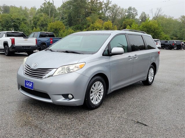 2015 Toyota Sienna XLE