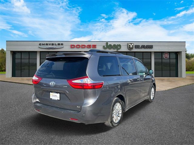 2015 Toyota Sienna XLE