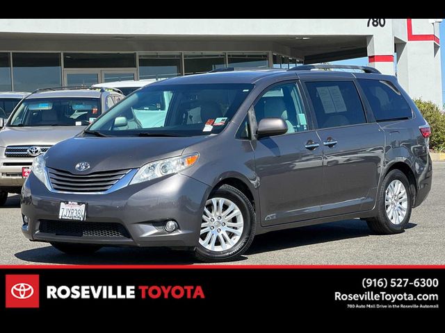 2015 Toyota Sienna XLE