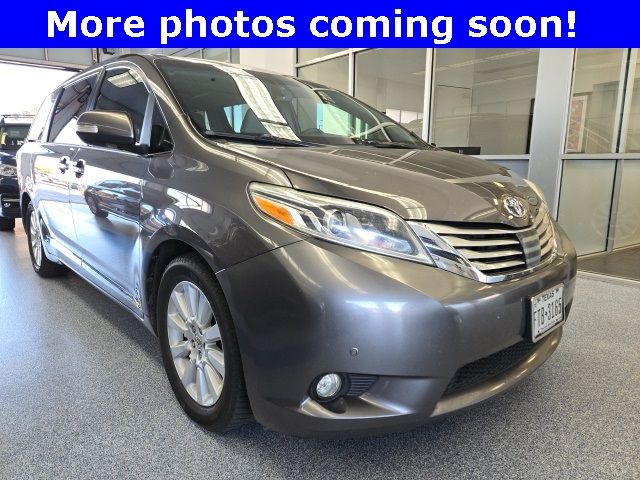 2015 Toyota Sienna XLE